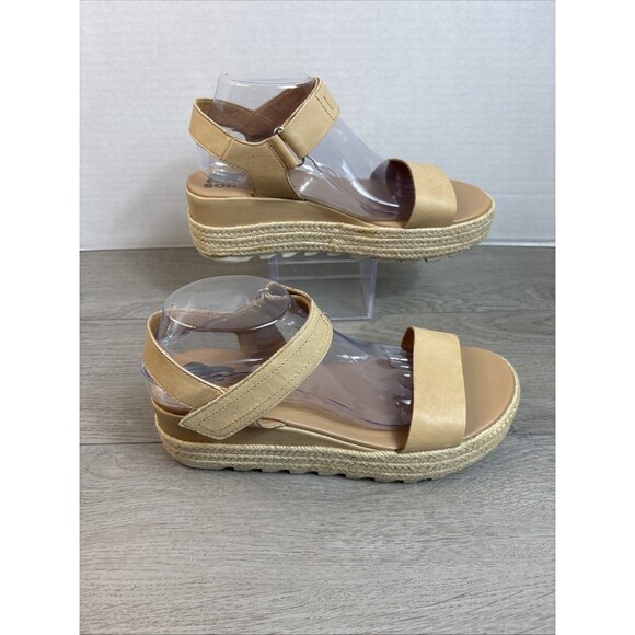 Sorel Woman’s Wedge Heel Sandals Size 10 Light Beige With White Heel Hook Loop - Picture 4 of 9